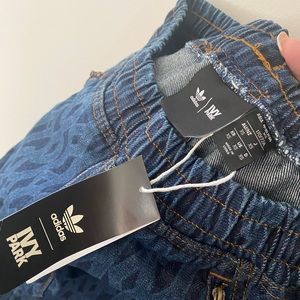 Adidas X Ivy Park - monogram denim pants (Rodeo)